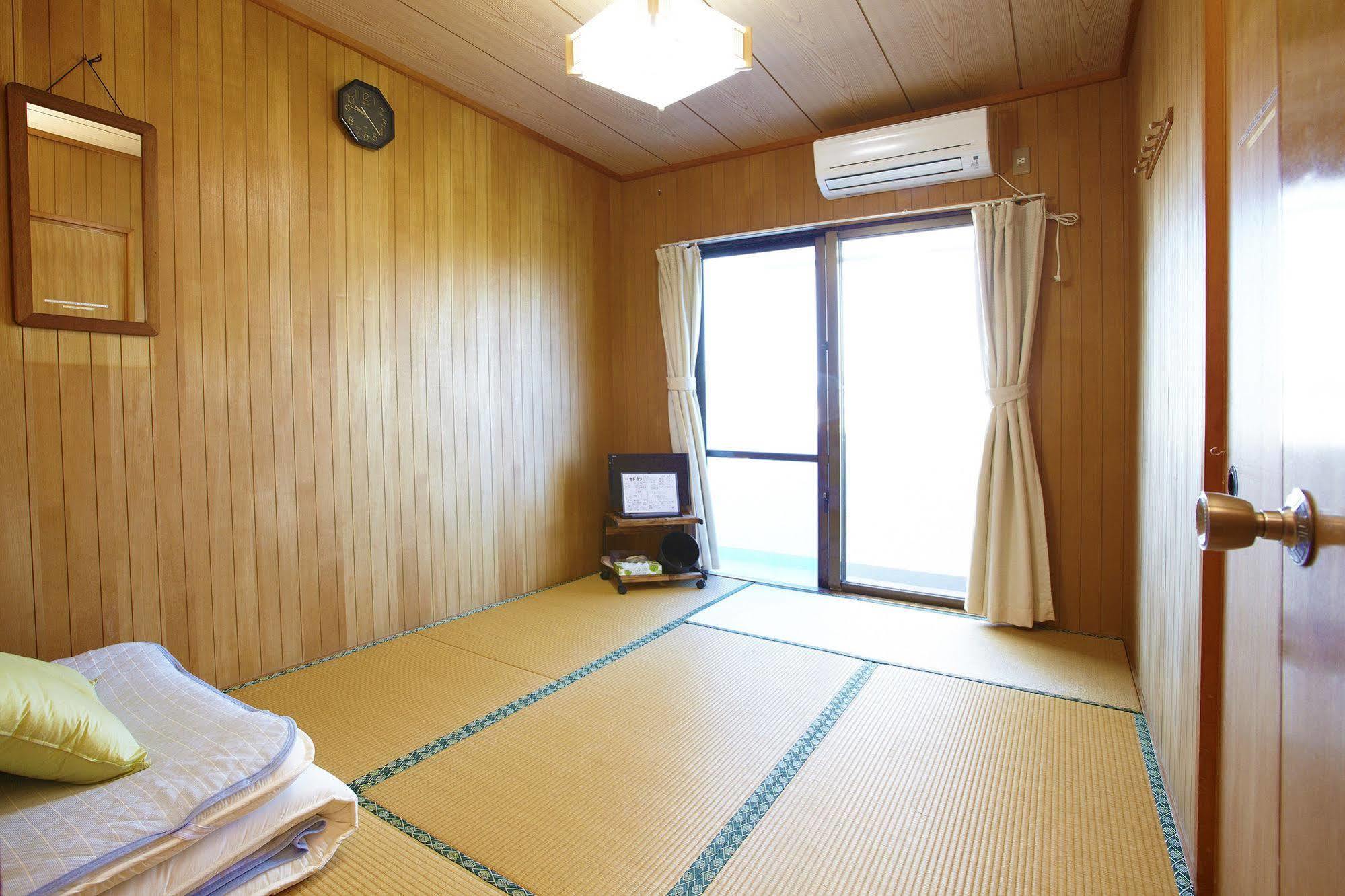Minshuku Yadokari Hotel Zamami Ngoại thất bức ảnh